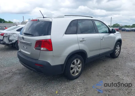 2011 Kia Sorento Lx z USA, uszkodzony, nr VIN 5XYKT3A19BG018244
